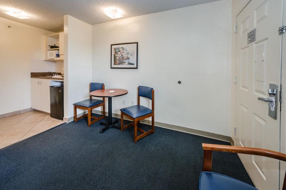 Tampa Bay Extended Stay Hotel Largo Εξωτερικό φωτογραφία